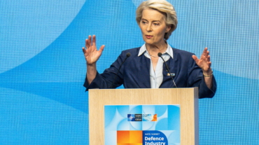 La presidenta de la Comisión Europea, Ursula von der Leyen. EFE/EPA/JONAS ROOSENS
